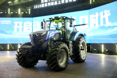 <b>百城千网备春耕丨雷沃拖沓灵活力换挡20时代</b>